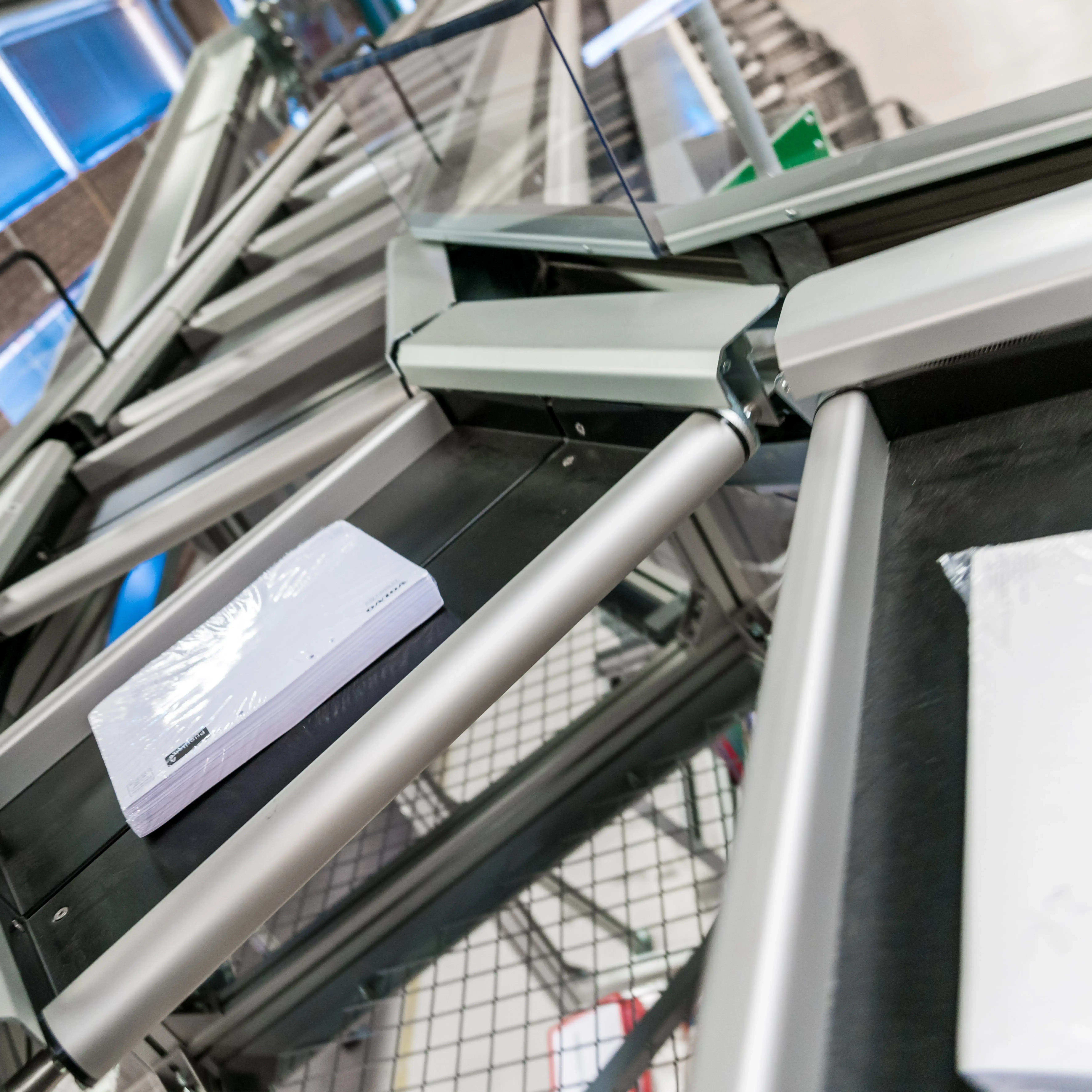 Post & parcel – Split Tray sorter