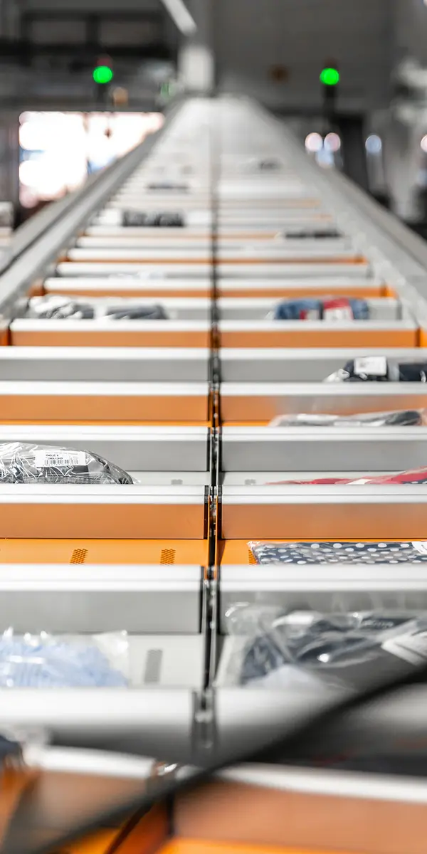 S. Oliver Split Tray Sorter met producten